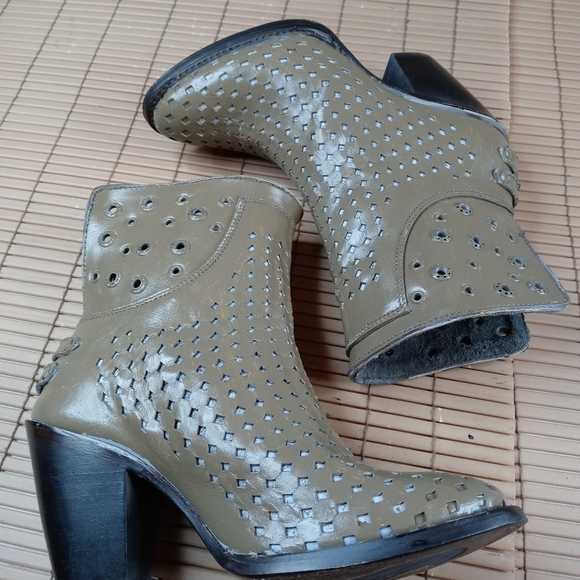 Corral C3200 women's Boots Laser Punched Hand Painted Taupe Leather Size 7 M. Wo - Picture 8 of 11